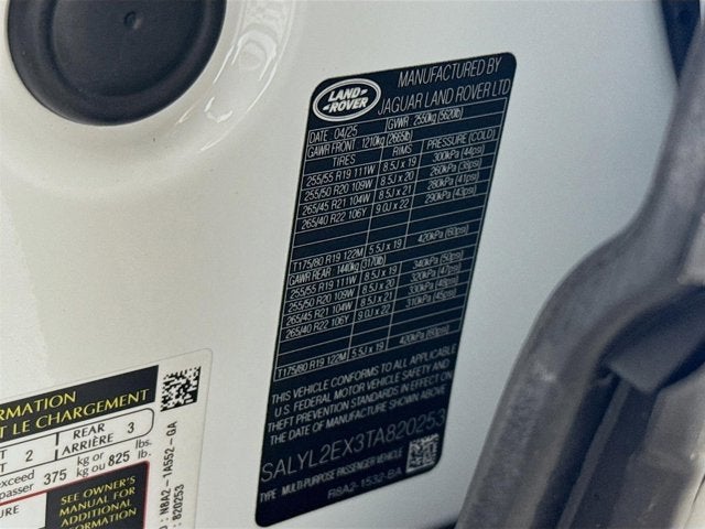 2026 Land Rover Range Rover Velar Dynamic SE