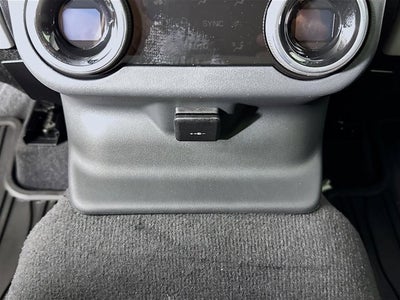 2026 Land Rover Range Rover Velar Dynamic SE