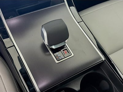 2026 Land Rover Range Rover Velar Dynamic SE