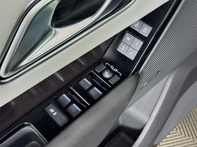 2026 Land Rover Range Rover Velar Dynamic SE