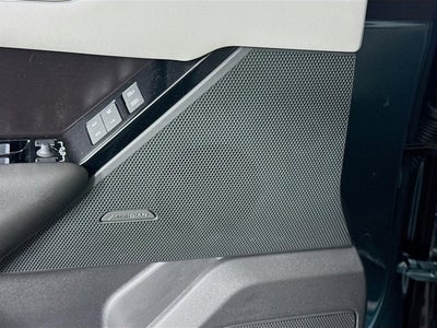 2026 Land Rover Range Rover Velar Dynamic SE