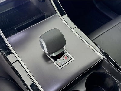 2026 Land Rover Range Rover Velar Dynamic SE