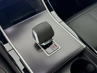 2026 Land Rover Range Rover Velar Dynamic SE