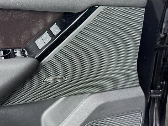 2026 Land Rover Range Rover Velar Dynamic SE