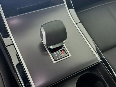 2026 Land Rover Range Rover Velar Dynamic SE