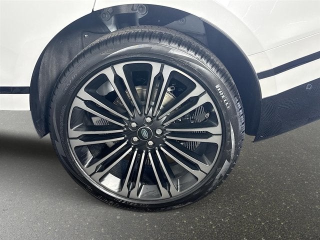 2026 Land Rover Range Rover Velar Dynamic SE