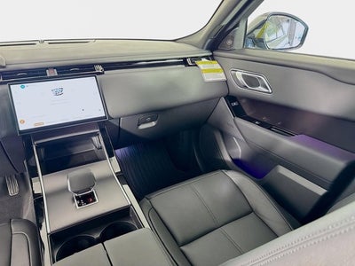 2026 Land Rover Range Rover Velar Dynamic SE