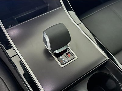 2026 Land Rover Range Rover Velar Dynamic SE