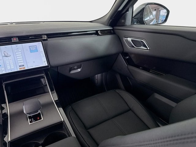 2026 Land Rover Range Rover Velar Dynamic SE