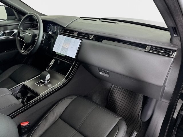 2026 Land Rover Range Rover Velar Dynamic SE