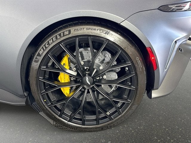 2023 Aston Martin Vantage Base