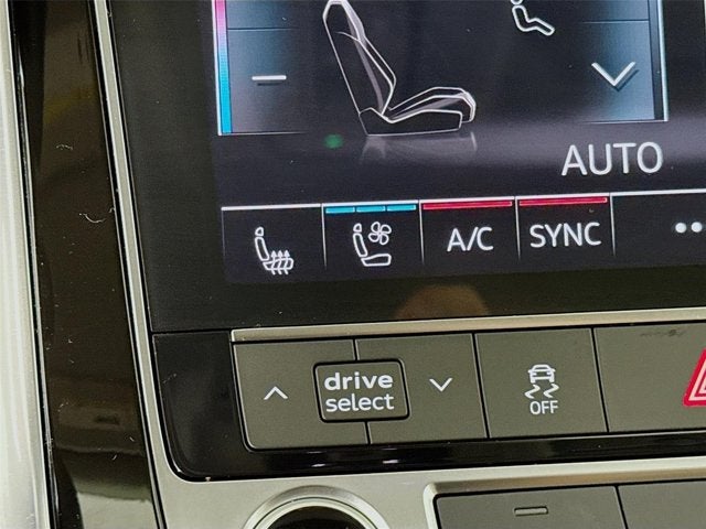 2025 Audi Q8 55 Premium Plus