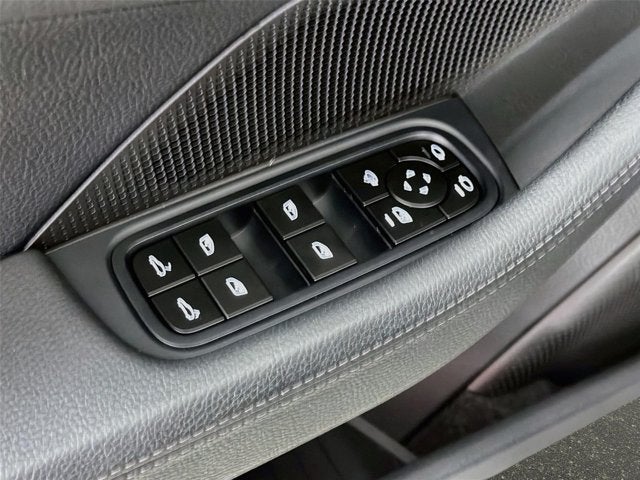 2025 Porsche Panamera Base