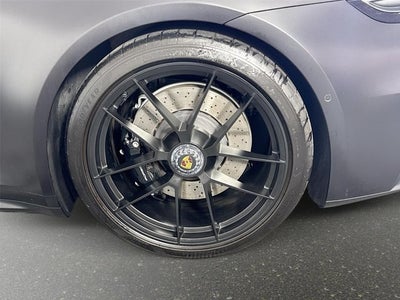 2025 Porsche 911 Carrera 4 GTS