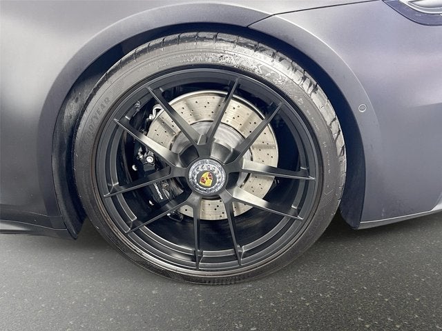 2025 Porsche 911 Carrera 4 GTS