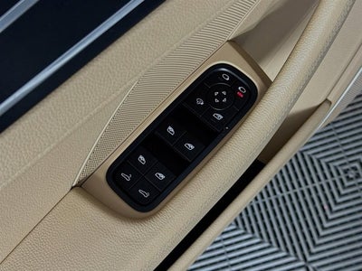 2023 Porsche Panamera 4 Platinum Edition