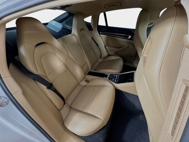 2023 Porsche Panamera 4 Platinum Edition
