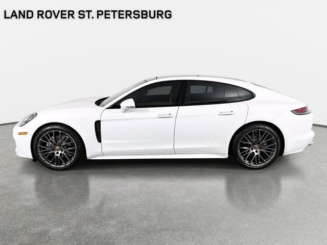 2023 Porsche Panamera 4 Platinum Edition