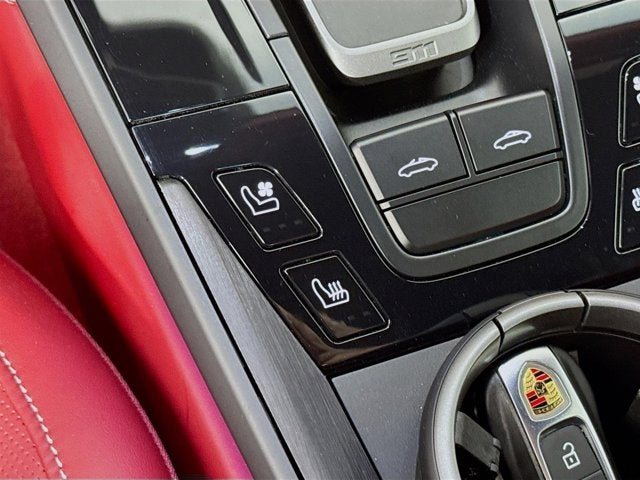 2025 Porsche 911 Targa 4 GTS