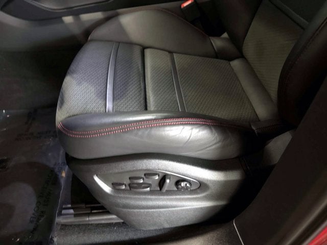 2025 Porsche Cayenne Coupe GTS