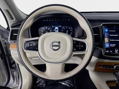 2021 Volvo XC90 T6 Momentum