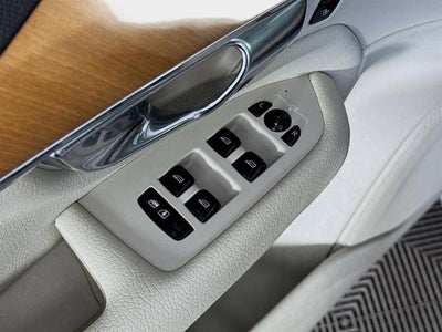 2021 Volvo XC90 T6 Momentum