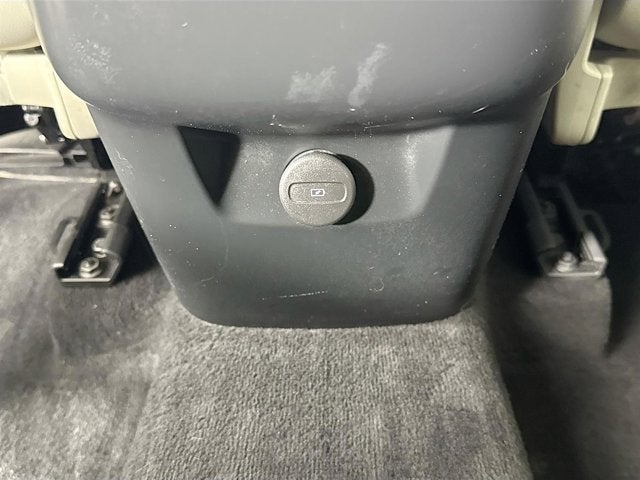 2021 Volvo XC90 T6 Momentum