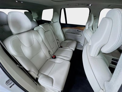 2021 Volvo XC90 T6 Momentum