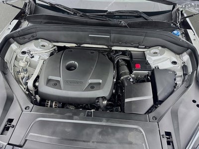 2021 Volvo XC90 T6 Momentum