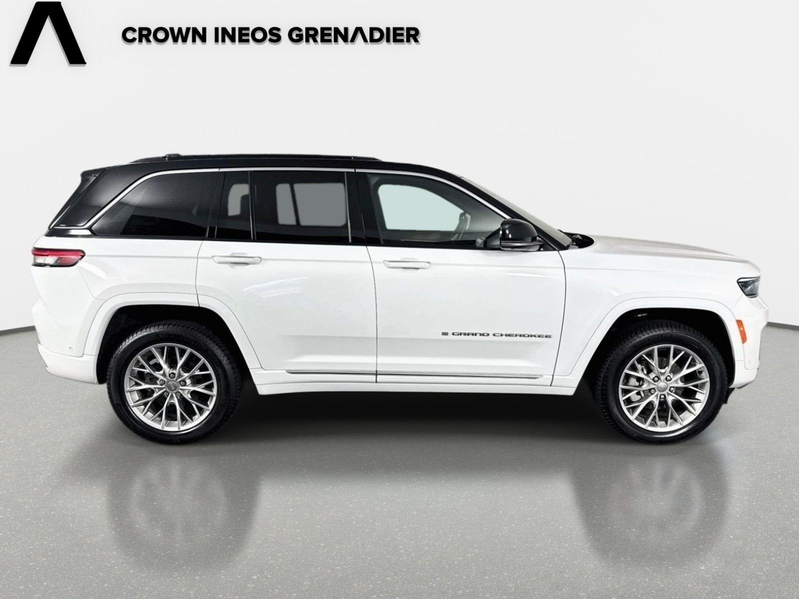 2022 Jeep Grand Cherokee Summit