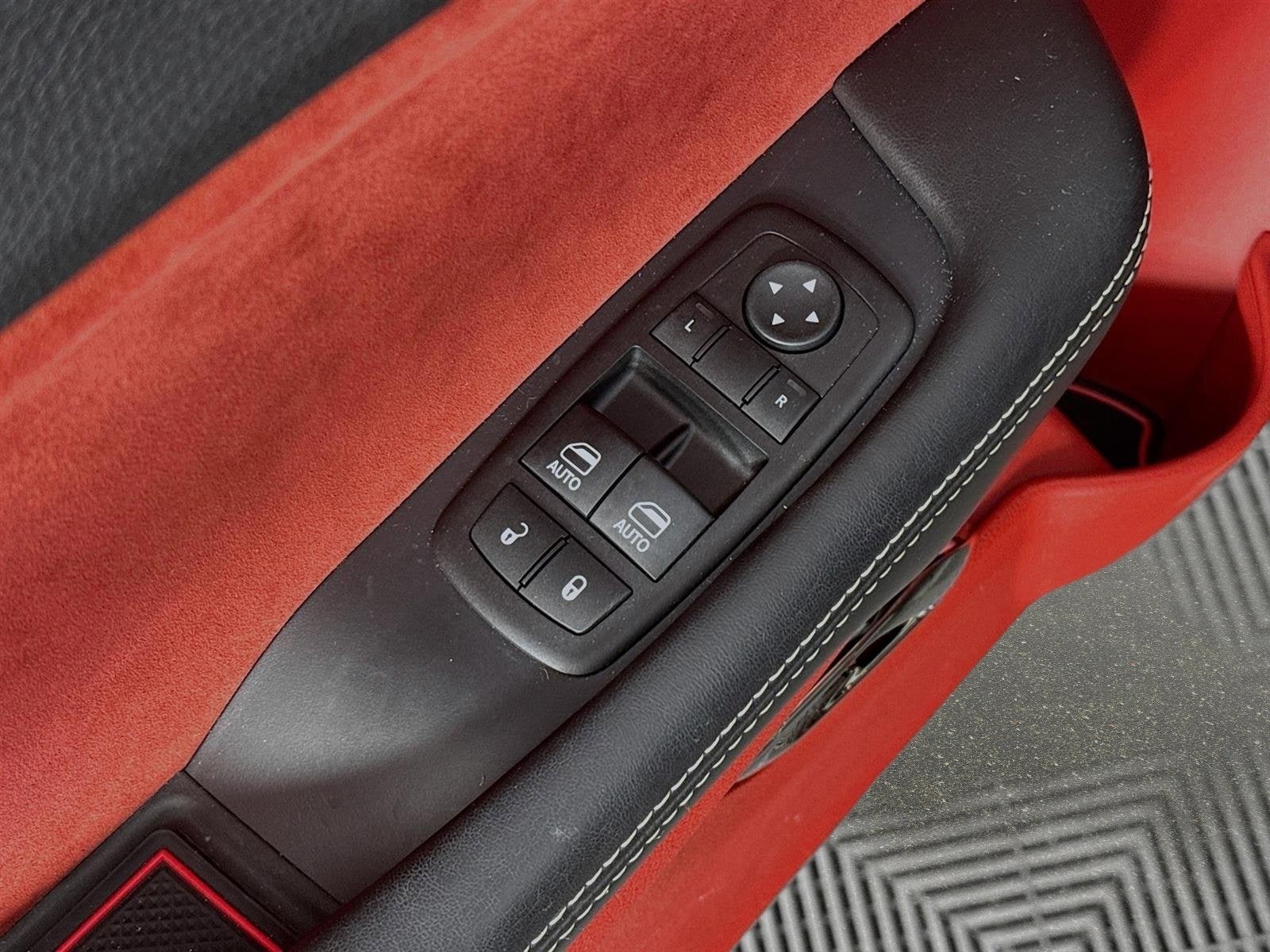 2015 Dodge Challenger SRT Hellcat