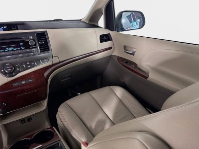 2011 Toyota Sienna XLE