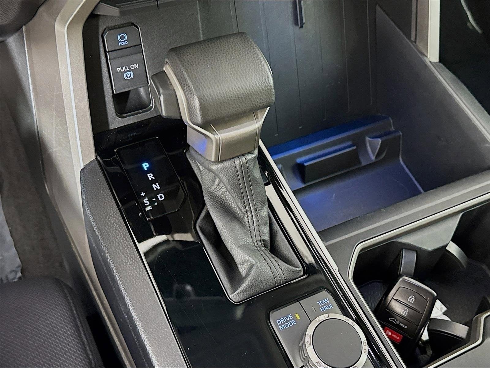 2022 Toyota Tundra 2WD SR5