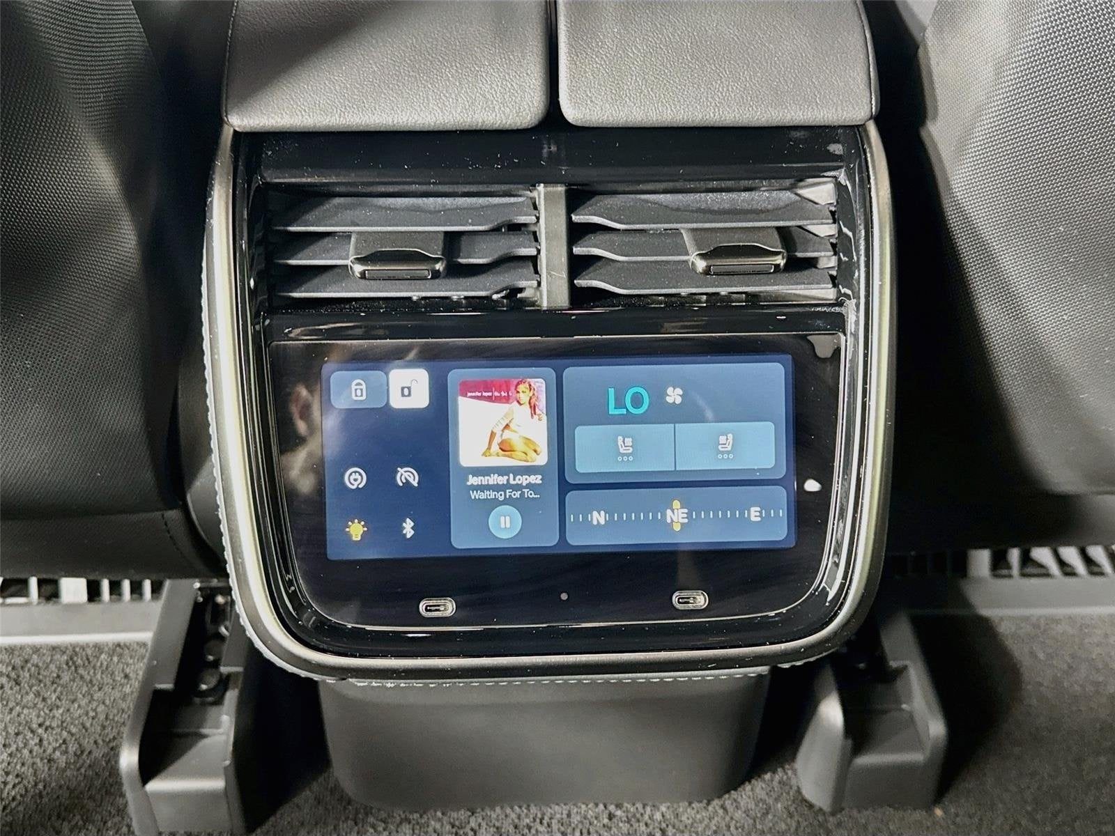 2023 Rivian R1S Adventure