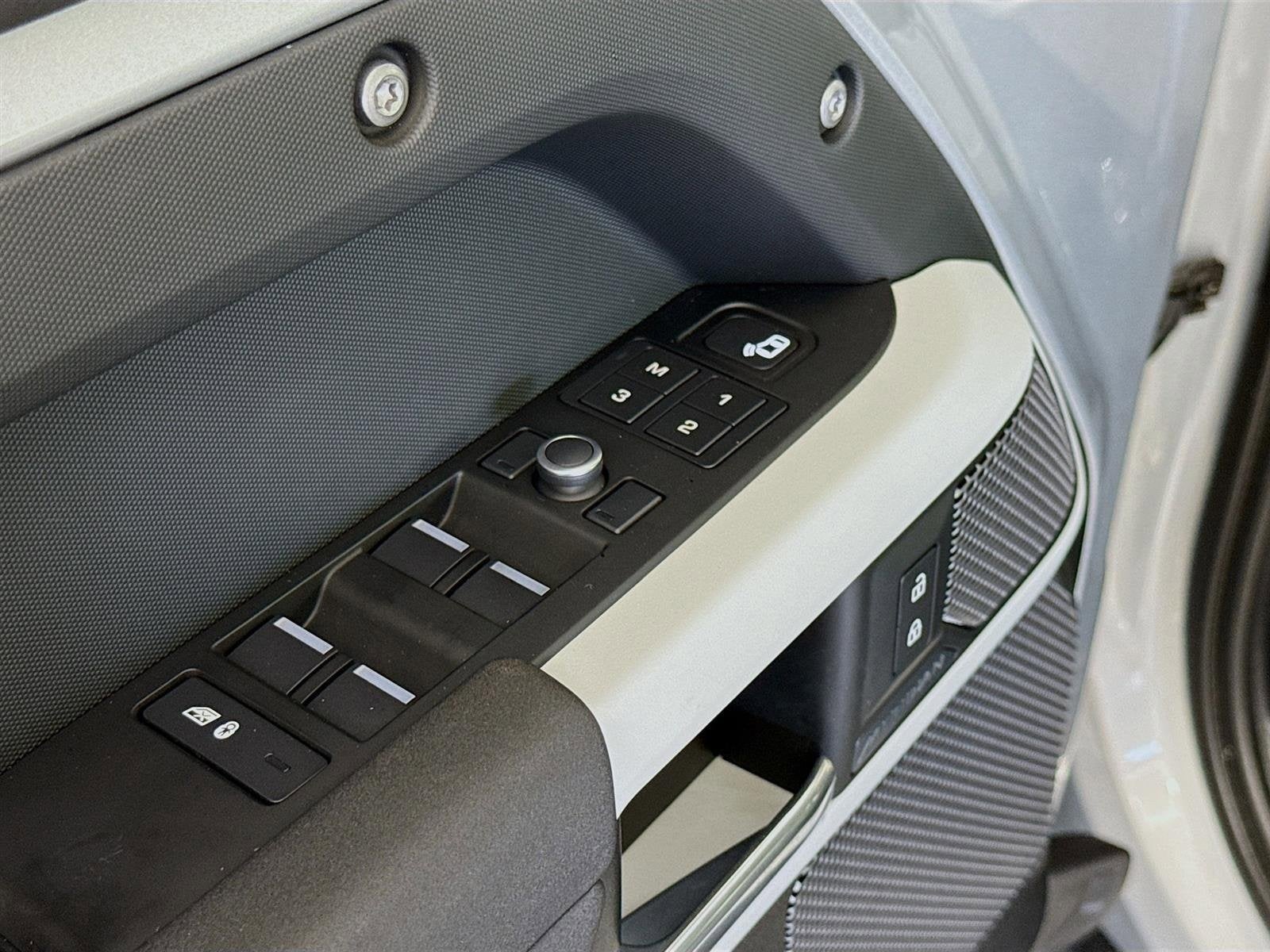 2020 Land Rover Defender First Edition