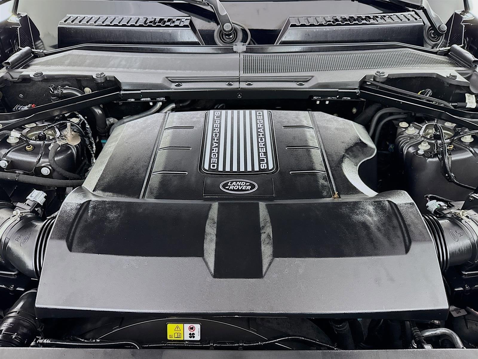 2025 Land Rover Defender V8