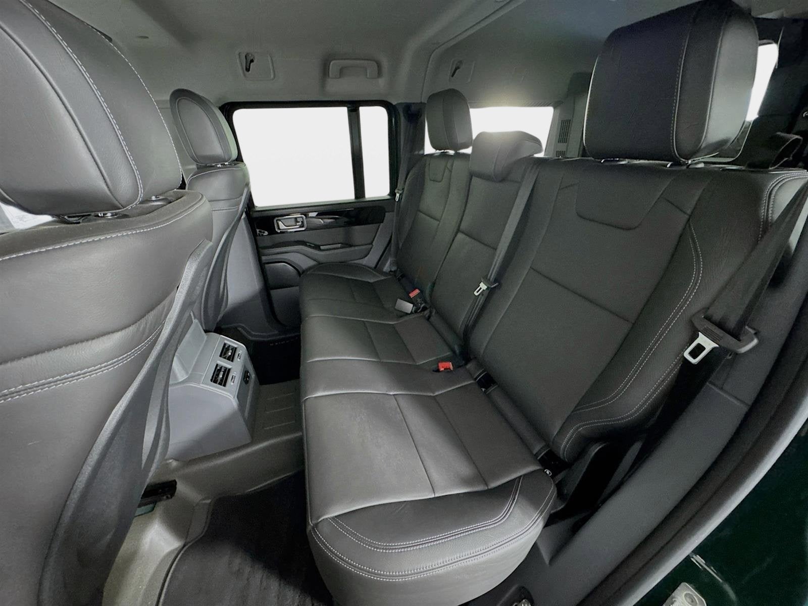 2025 INEOS Grenadier Station Wagon Fieldmaster Edition