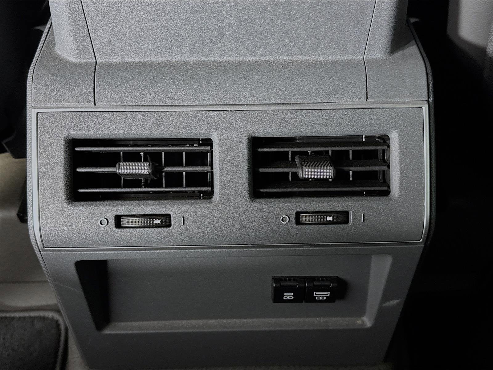 2025 INEOS Grenadier Station Wagon Fieldmaster Edition