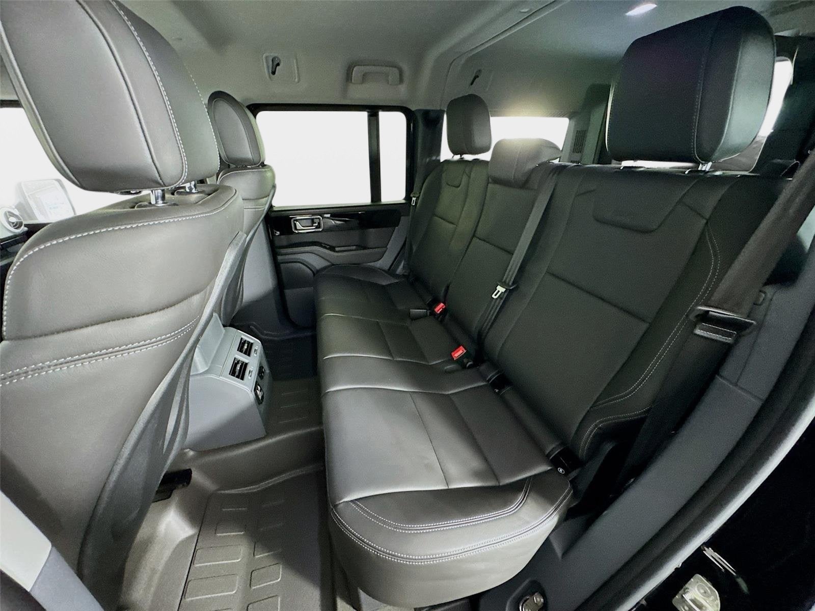 2024 INEOS Grenadier Station Wagon Fieldmaster Edition