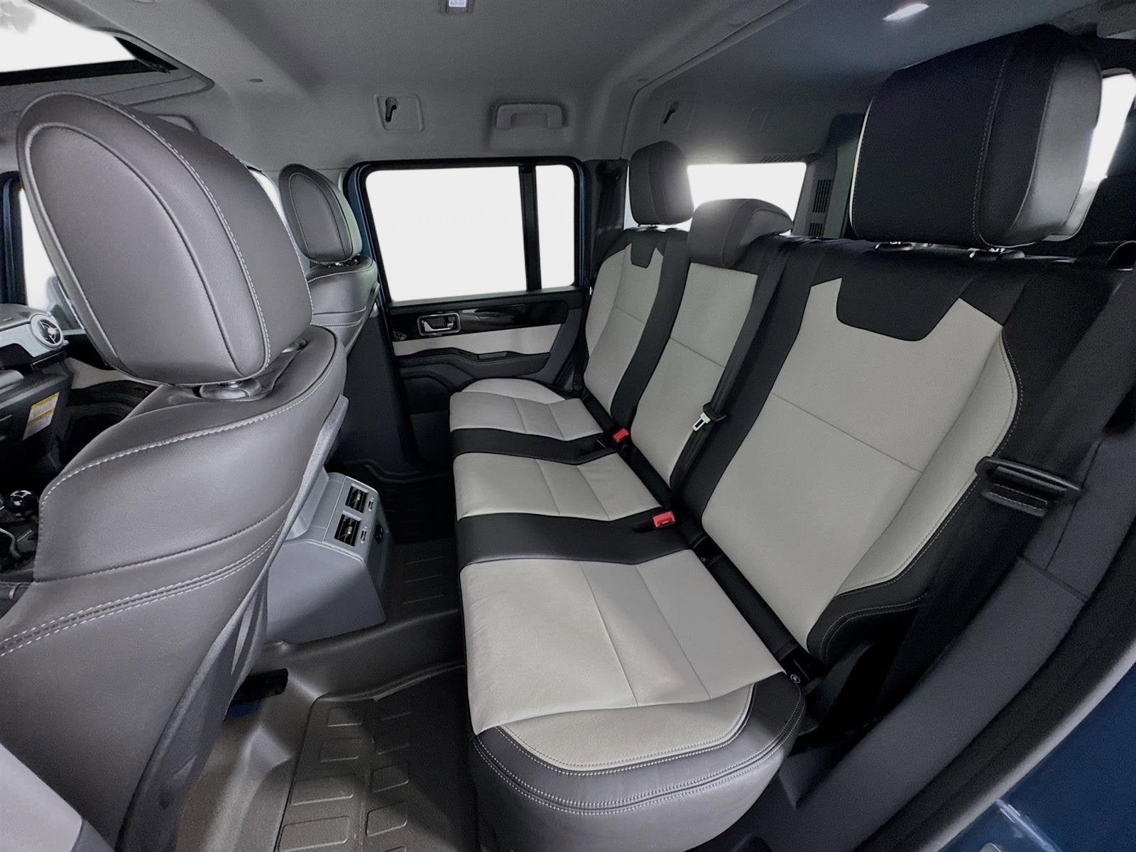 2025 INEOS Grenadier Station Wagon Fieldmaster Edition