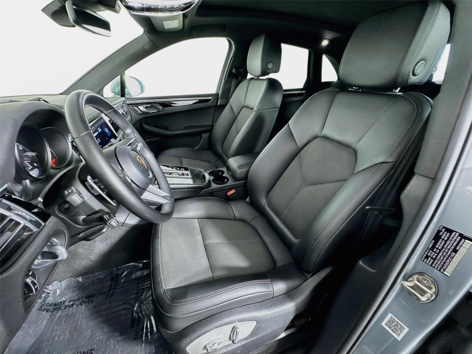 2023 Porsche Macan Base