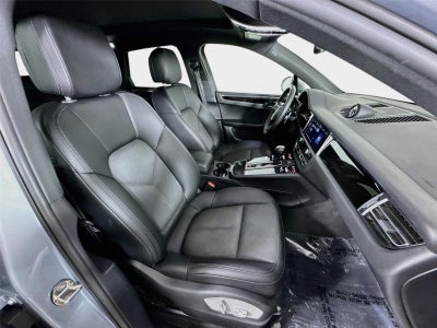 2023 Porsche Macan Base