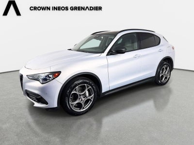 2025 Alfa Romeo Stelvio Base