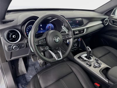 2025 Alfa Romeo Stelvio Base