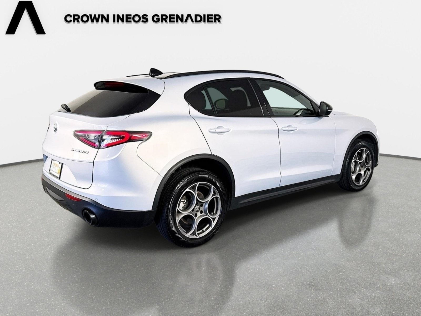 2025 Alfa Romeo Stelvio Base