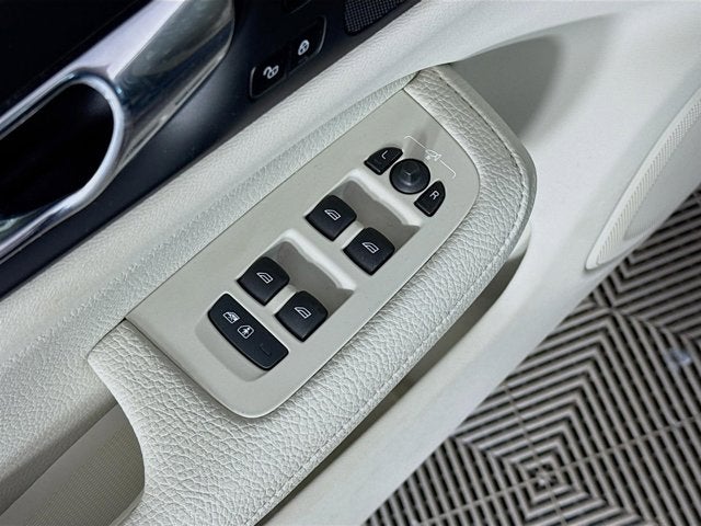 2021 Volvo S60 Momentum