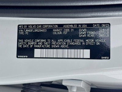 2024 Volvo S60 Recharge Plug-In Hybrid Plus Dark Theme