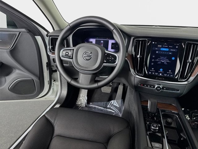 2025 Volvo S60 Plus
