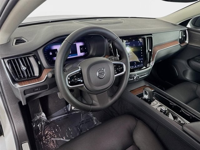 2025 Volvo S60 Plus