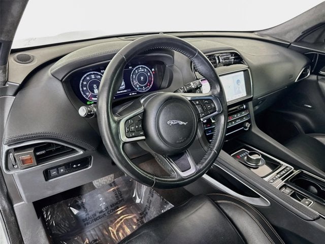 2020 Jaguar F-PACE 25t Prestige